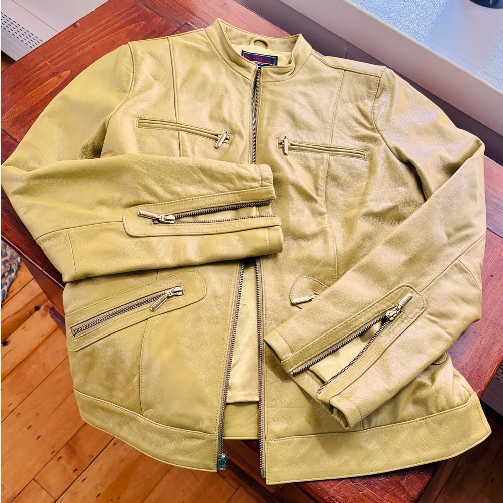 Real leather vintage iconic moto biker jacket, soft, fully lined, quality